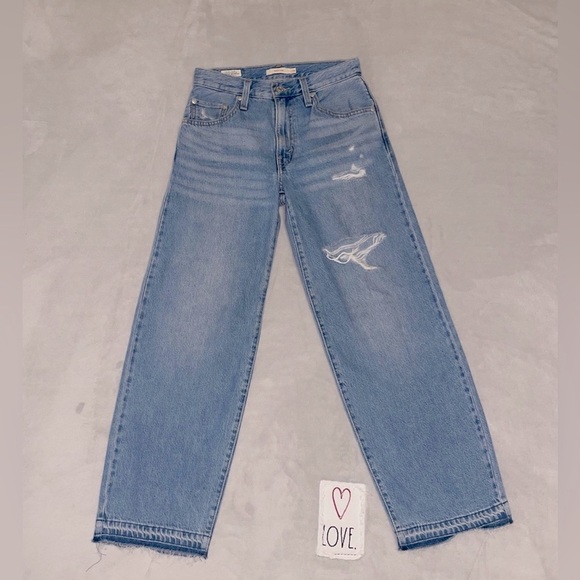 ⁉️Sold‼️Levi’s Baggy Dad 2015 Mid light wash Sz 24 - Picture 2 of 10